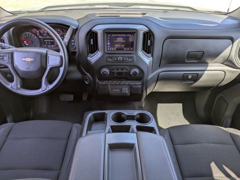 Used 2024 Chevrolet Silverado 1500 Custom image 13