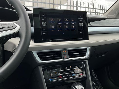 New 2026 Volkswagen Taos SE AWD/4WD image 18