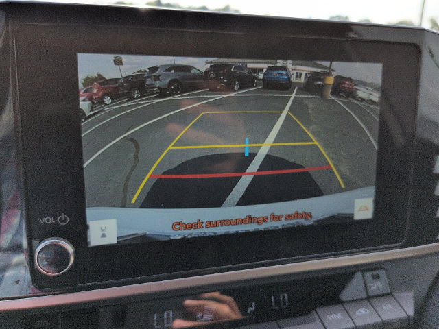 Used 2025 Toyota Camry SE FWD image 21