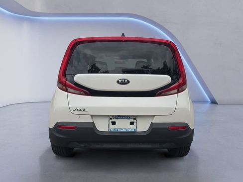 Used 2020 Kia Soul LX FWD image 4