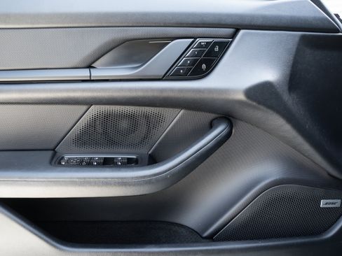 Used 2021 Porsche Taycan 4S image 20