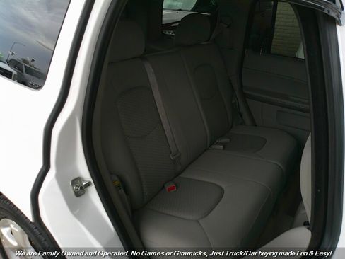 Used 2006 Chevrolet HHR LT image 25