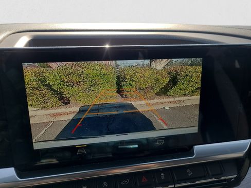 Used 2022 Chevrolet Silverado 1500 RST image 17