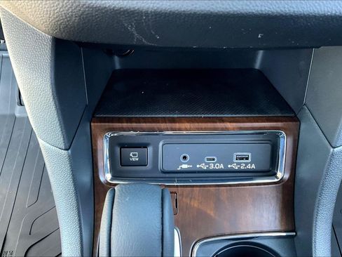 New 2025 Subaru Ascent Touring w/ Popular Package #2 image 20