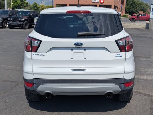 Used 2017 Ford Escape SE AWD/4WD image 5