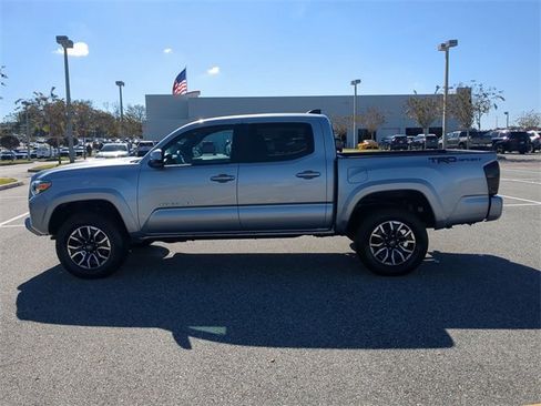 Used 2020 Toyota Tacoma TRD Sport image 7
