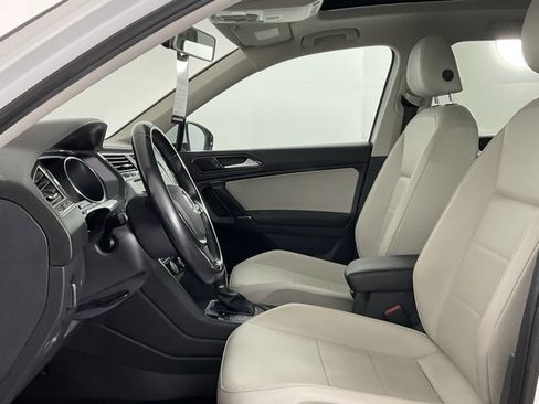 Used 2018 Volkswagen Tiguan SEL image 10