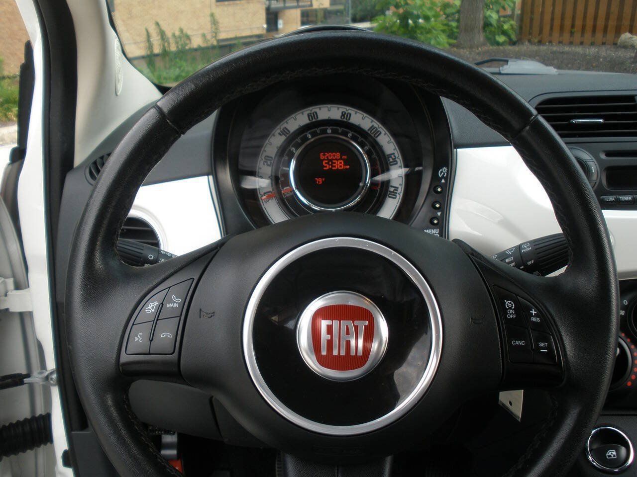 Used 2015 FIAT 500 Pop FWD image 29