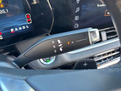 Used 2025 Chevrolet Equinox LT image 41