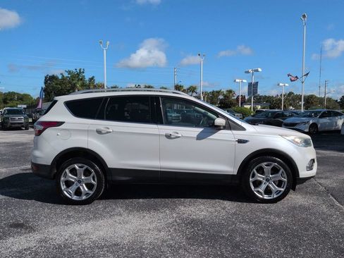 Used 2017 Ford Escape Titanium w/ Equipment Group 301A FWD image 3
