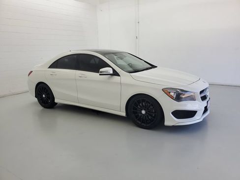 Used 2016 Mercedes-Benz CLA 250 image 4