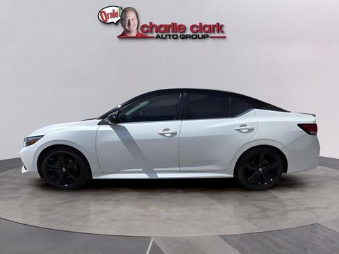 Certified 2022 Nissan Sentra SR w/ Midnight Edition FWD image 3
