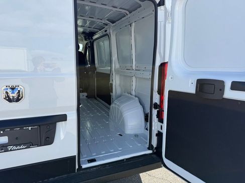 New 2025 RAM ProMaster 1500 w/ Premium Convenience Group FWD image 11