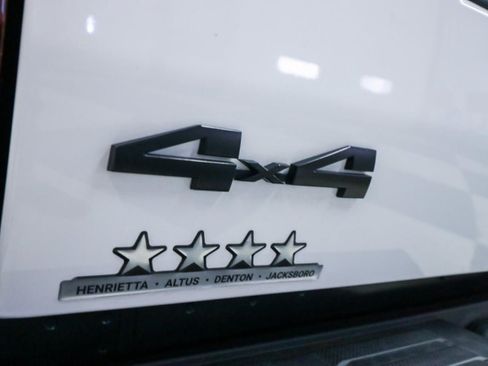 Used 2025 Toyota Tacoma TRD Sport AWD/4WD image 26