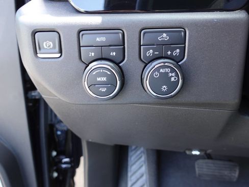 Used 2023 Chevrolet Silverado 1500 LT AWD/4WD image 51