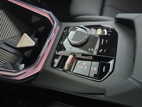 Used 2025 BMW X3 xDrive30i w/ Premium Package image 26