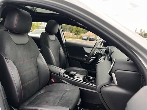 Used 2020 Mercedes-Benz A 220 w/ AMG Line image 33