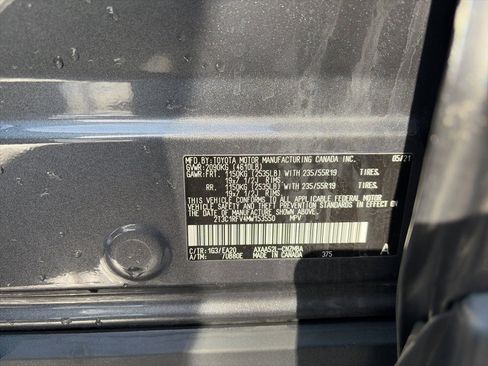 Used 2021 Toyota RAV4 XLE Premium image 33