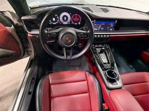 Certified 2025 Porsche 911 Carrera RWD image 16