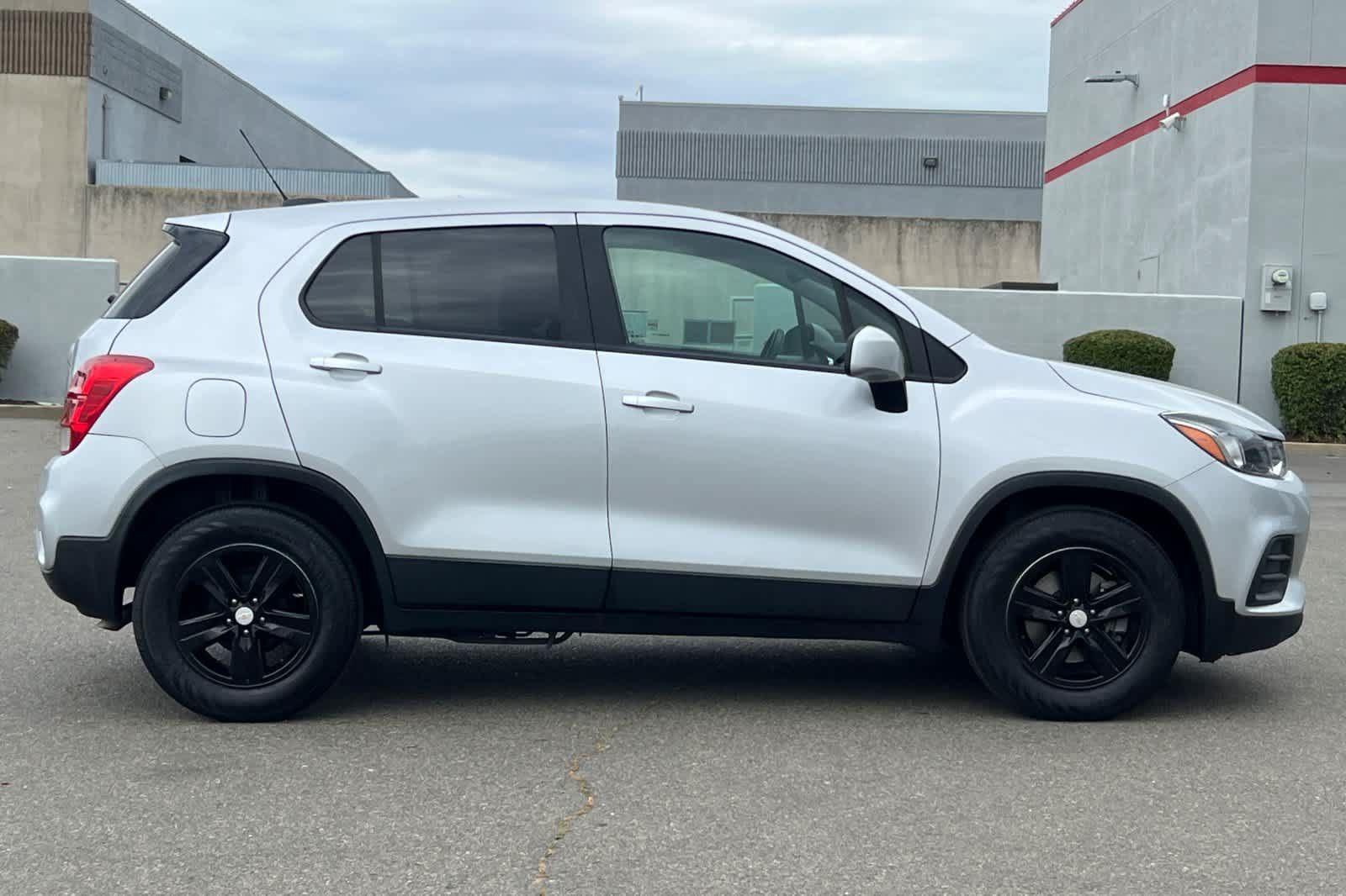 Used 2022 Chevrolet Trax LS w/ Tint and Cruise Package FWD image 6