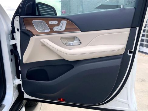 Used 2020 Mercedes-Benz GLS 450 4MATIC image 20