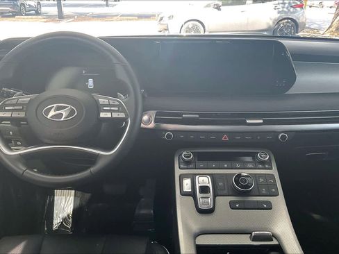 Used 2025 Hyundai Palisade SEL image 16