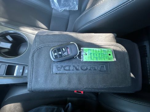 Used 2025 Honda Civic Sport image 27