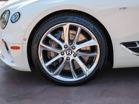 Used 2021 Bentley Continental GT AWD/4WD image 9