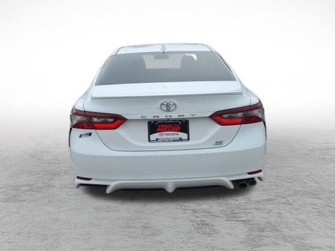 Used 2023 Toyota Camry SE image 7