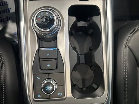 Used 2024 Ford Explorer XLT w/ Equipment Group 202A image 22