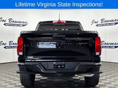 Used 2024 Chevrolet Colorado Trail Boss AWD/4WD image 8