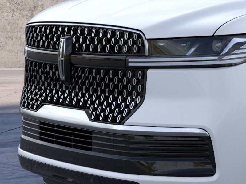 New 2025 Lincoln Navigator Reserve AWD/4WD image 17