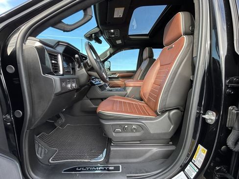 Used 2024 GMC Sierra 2500 Denali Ultimate image 2