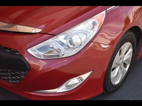Used 2015 Hyundai Sonata Hybrid FWD image 42