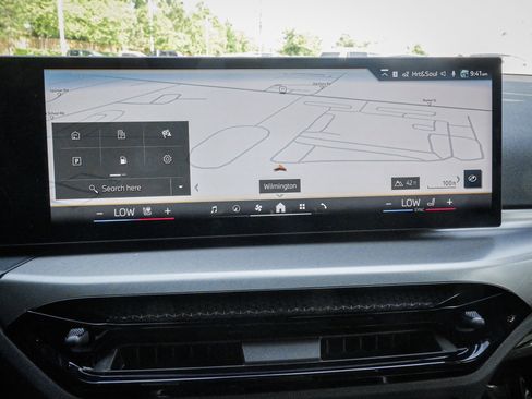 Used 2026 BMW 330i Sedan w/ M Sport Package RWD image 24