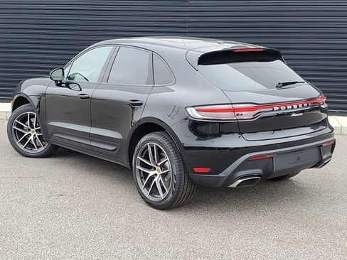 Used 2025 Porsche Macan image 3