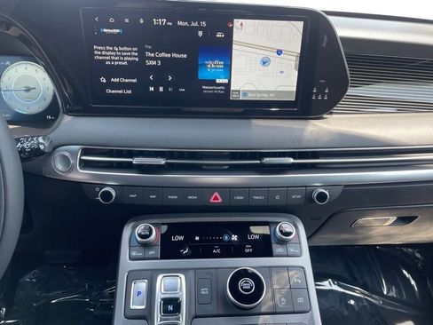 Used 2024 Hyundai Palisade Calligraphy FWD image 19