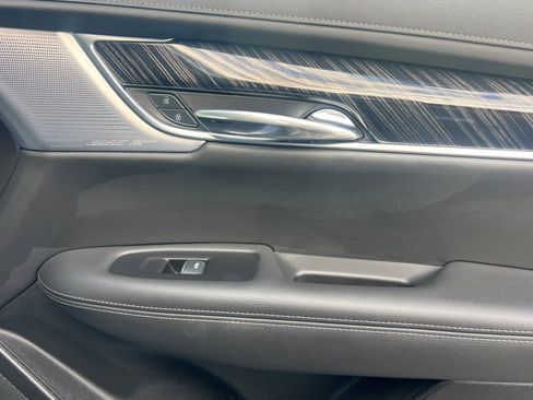 Certified 2025 Cadillac XT6 Premium Luxury image 21