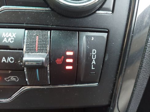 Used 2016 Ford Explorer XLT w/ Equipment Group 202A FWD image 25