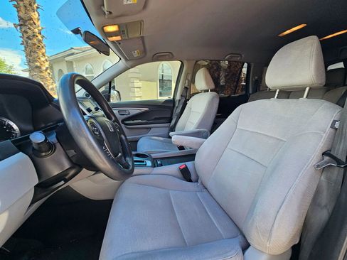 Used 2017 Honda Pilot LX image 10