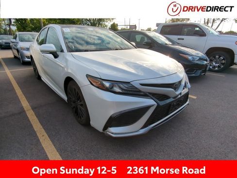 Used 2021 Toyota Camry XSE FWD image 1