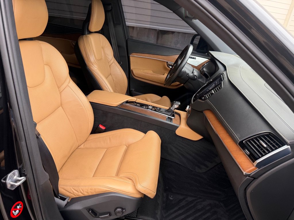 Used 2016 Volvo XC90 T6 AWD/4WD image 31