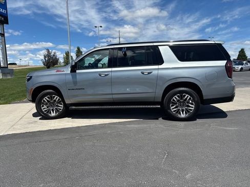 Certified 2025 Chevrolet Suburban Z71 AWD/4WD image 6