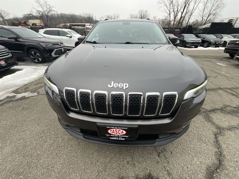Used 2019 Jeep Cherokee Latitude Plus w/ Comfort/Convenience Group image 5