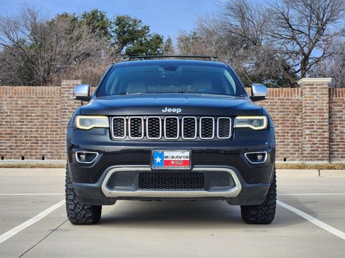 Used 2018 Jeep Grand Cherokee Limited w/ Luxury Group II image 2