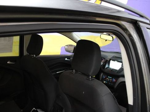 Used 2018 Ford Escape SE w/ SE SYNC Package FWD image 10