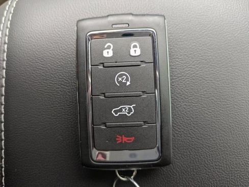 New 2026 Jeep Grand Cherokee L Limited w/ Limited Altitude Package RWD image 34