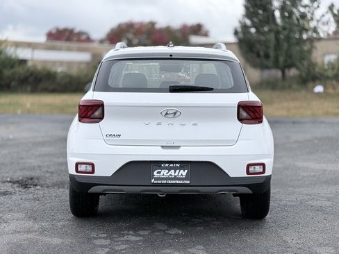 New 2026 Hyundai Venue SEL image 6