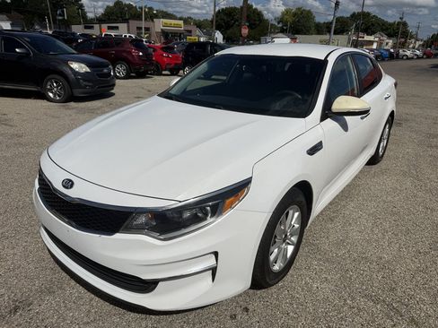 Used 2016 Kia Optima LX FWD image 2