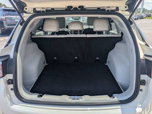 Used 2018 Jeep Compass Latitude w/ Popular Equipment Group FWD image 14